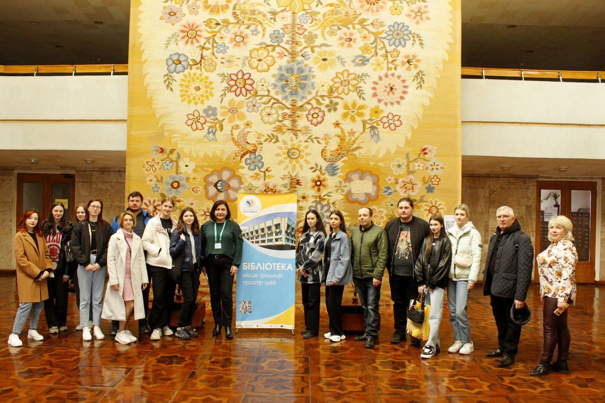 Екскурсія бібліотекою для студентів СНАУ