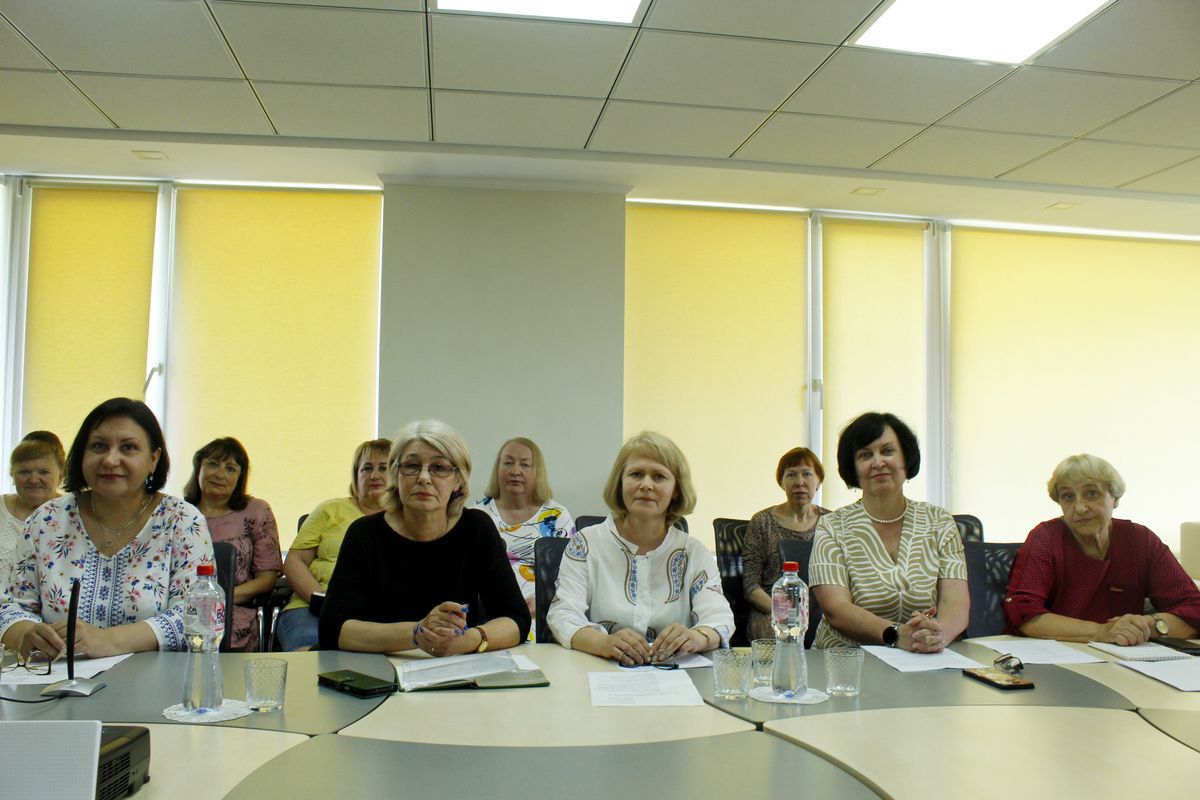 Заняття обласної онлайн-школи керівника «розвиток хабів цифрової освіти в бібліотеках області»