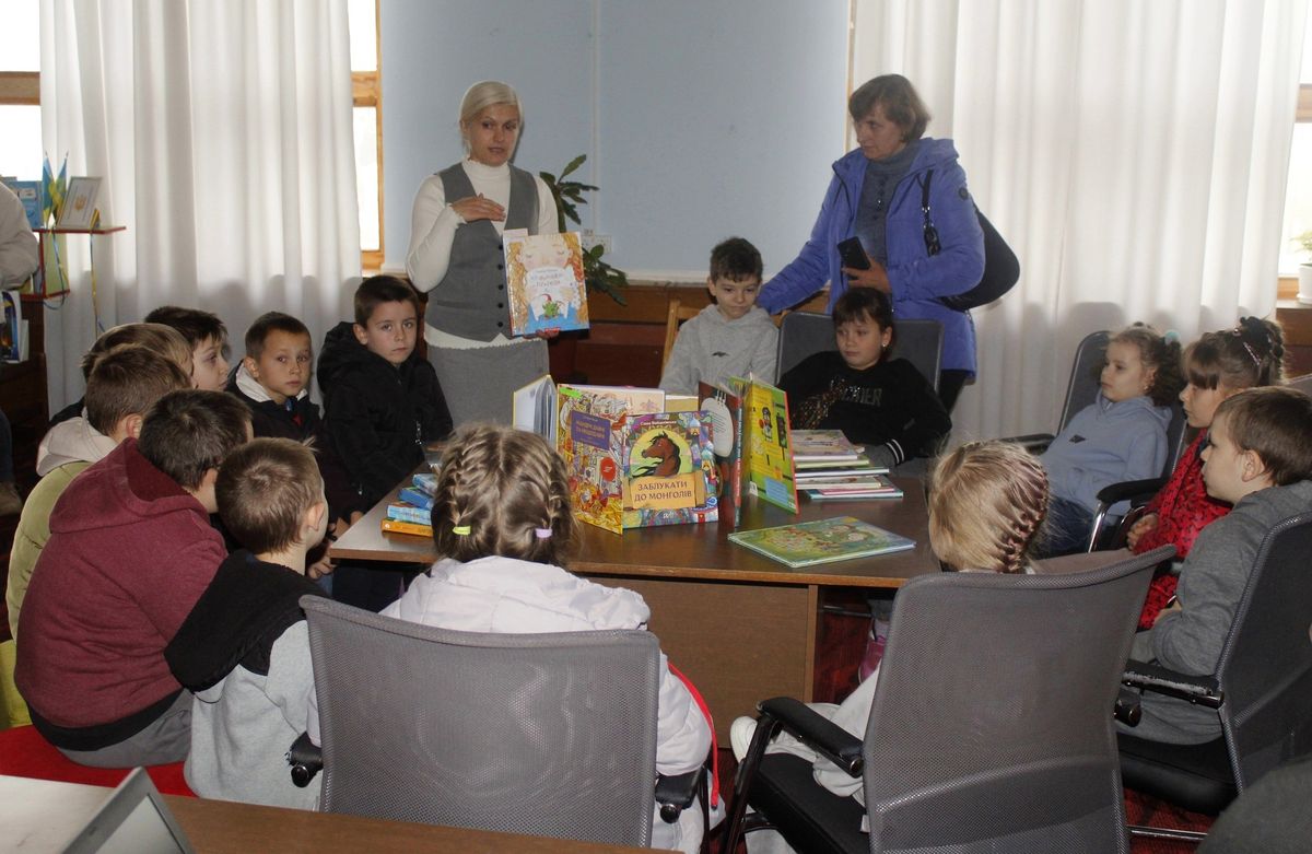 ТИ МЕНЕ ОБІЙМИ…