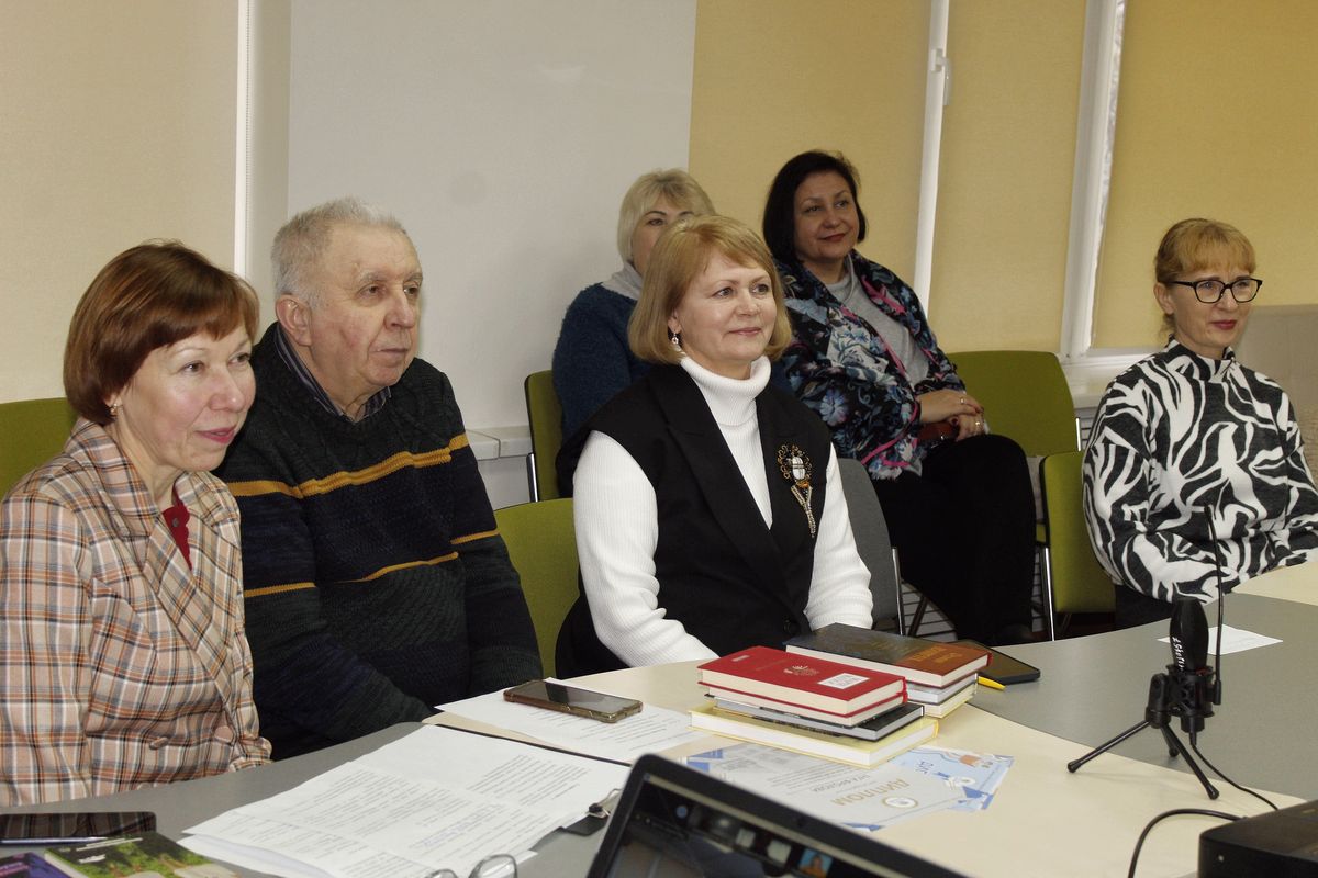 ОГОЛОШЕНО ПЕРЕМОЖЦІВ  КОНКУРСУ ЧИТЦІВ «Я З КНИГОЮ СВІТ ВІДКРИВАЮ»