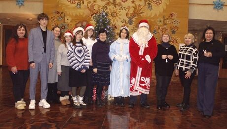 ПЕРЕДНОВОРІЧНА ЗУСТРІЧ У ПСИХОЛОГІЧНОМУ КЛУБІ: ЯК СВЯТА ВПЛИВАЮТЬ НА НАШІ ДУМКИ І ПЛАНИ