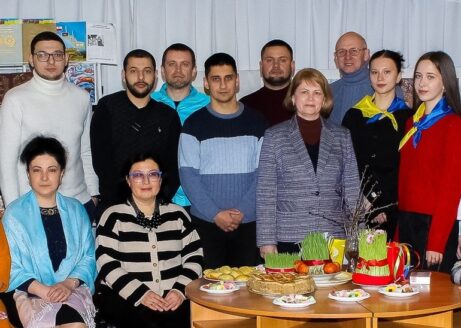 СВЯТО ВЕСНИ, ЩО ЄДНАЄ СЕРЦЯ